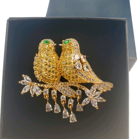 Fancy Yellow Love Birds Luxury Pendant / Brooche - Picture 6 of 7